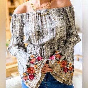 Savanna Jane Don’t Tempt Me Top 1X Gray Shirt